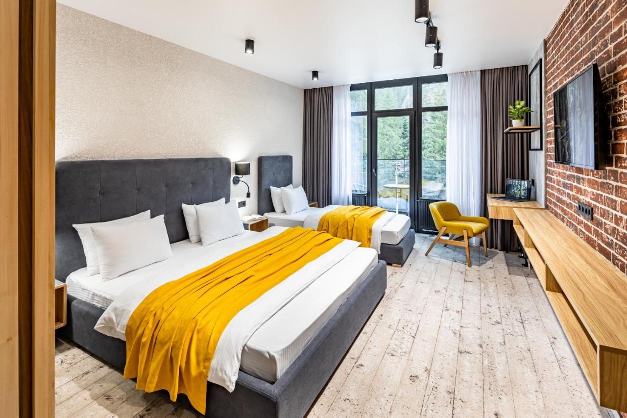 Triple Room with Balcony and Forest View,1372923242:JPEG